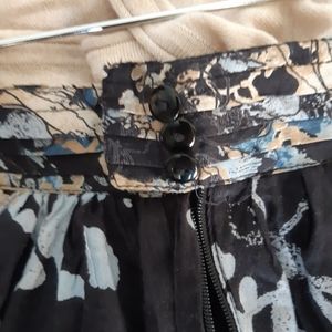 Spring lined cotton skirt.